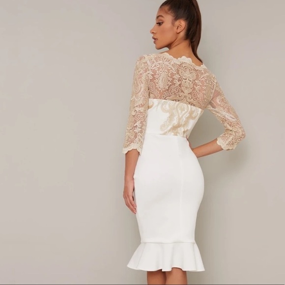 🤍NWT🤍 White & Gold Chi Chi London Embroidered Bodycon Peplum Dress in Cream - Picture 2 of 3
